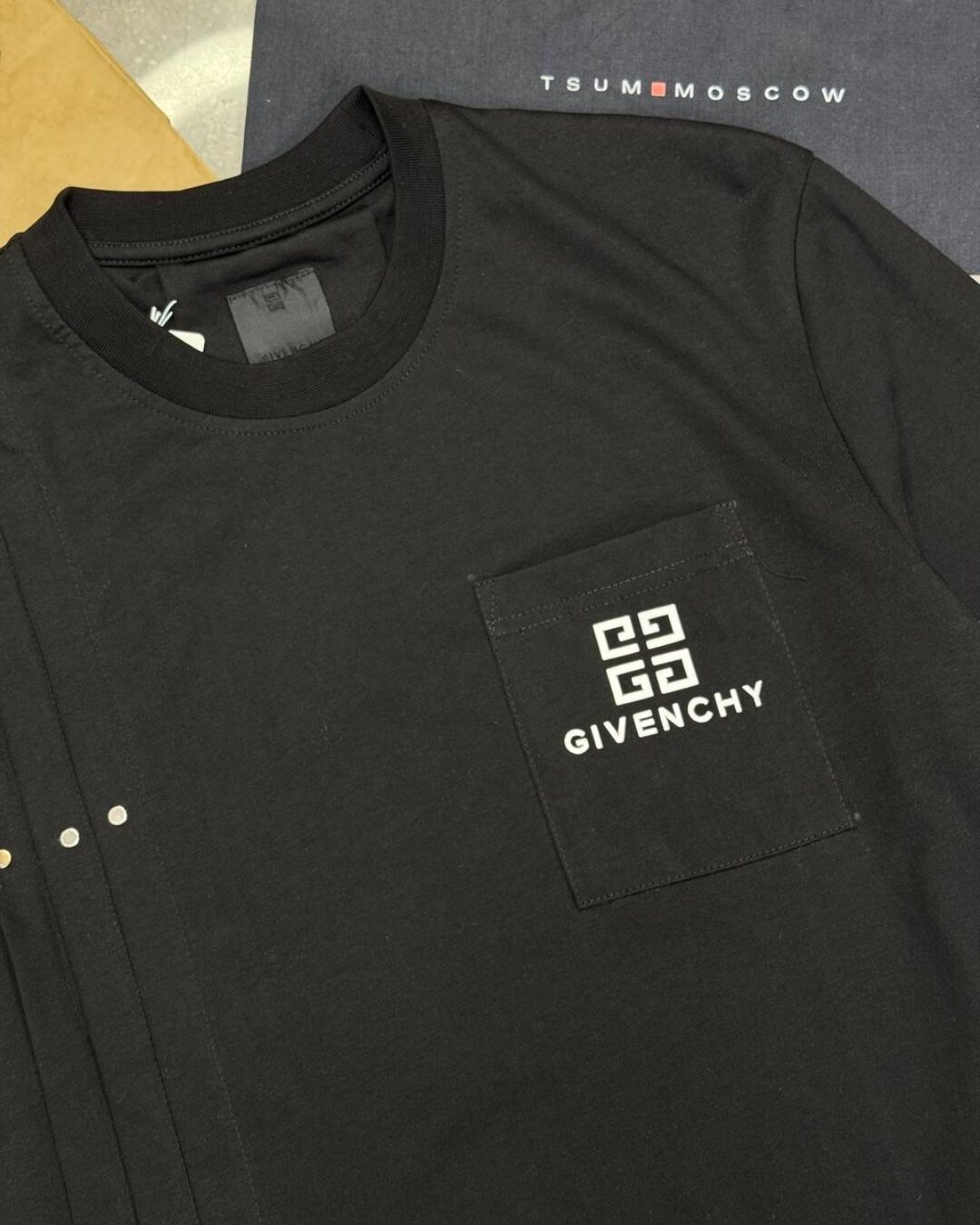 Футболка Givenchy 3