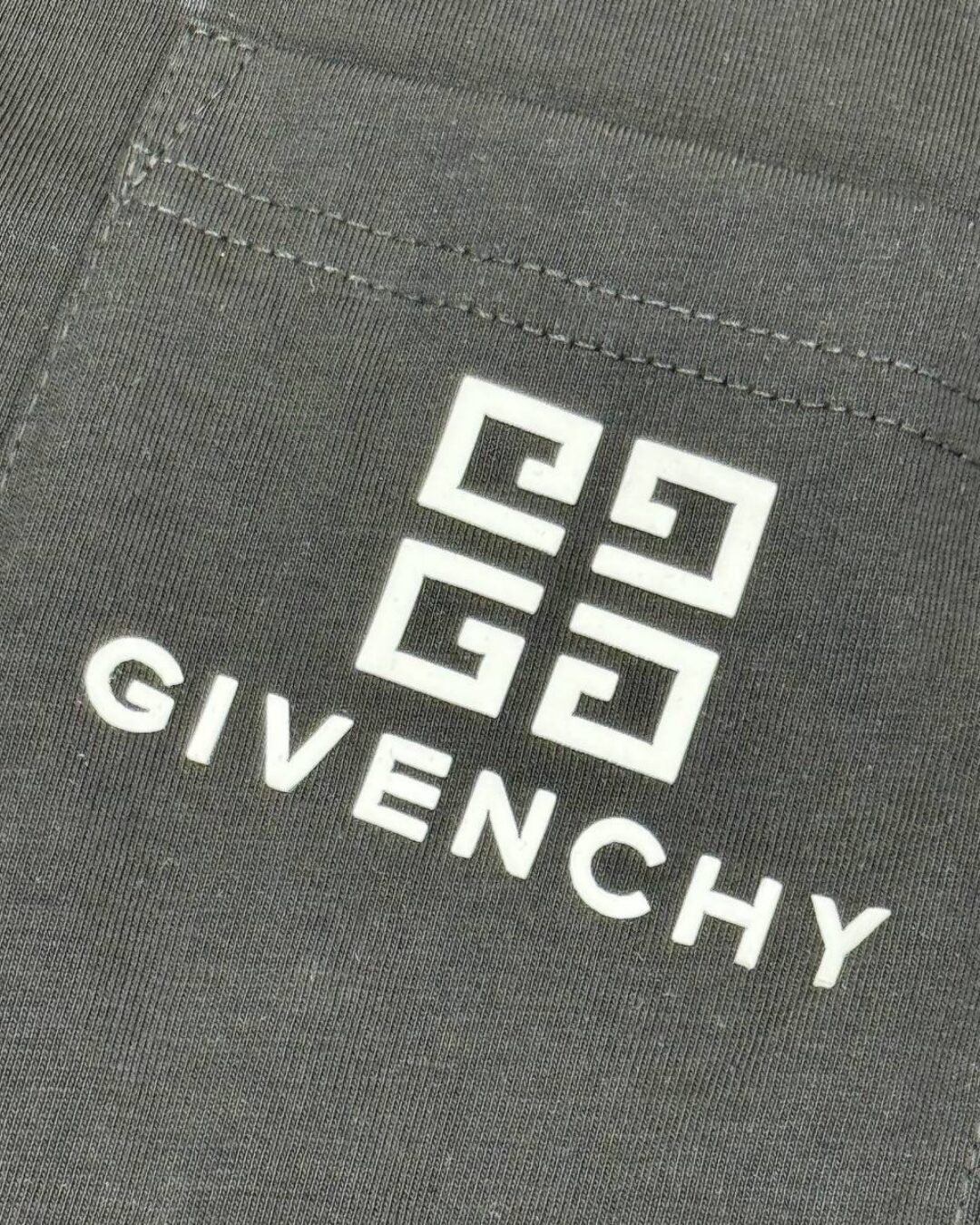 Футболка Givenchy 8