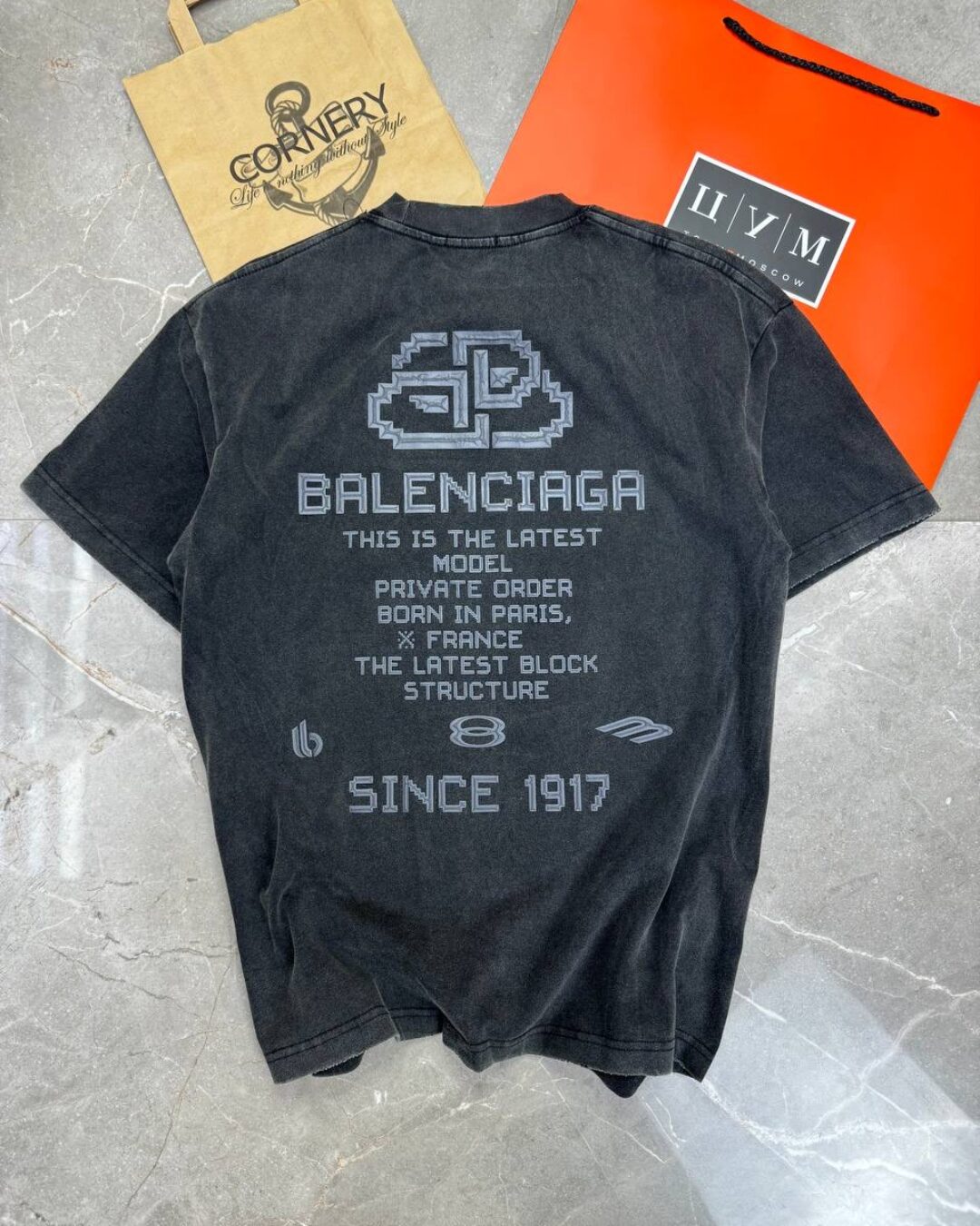 Футболка Balenciaga 2