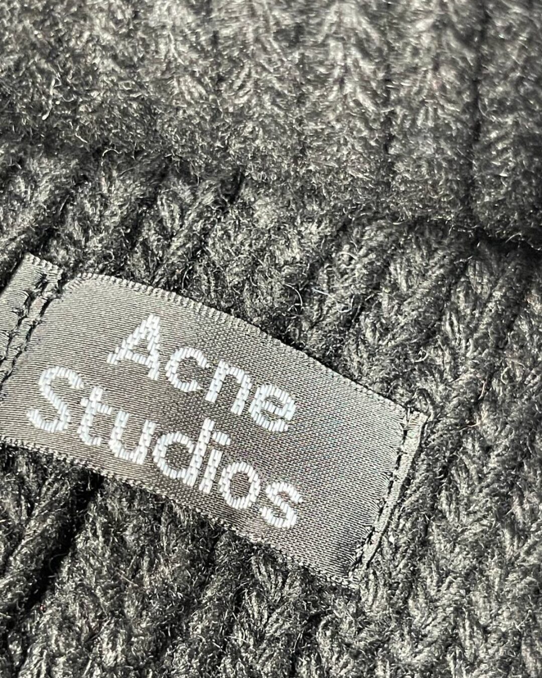 Шапка Acne Studios 10