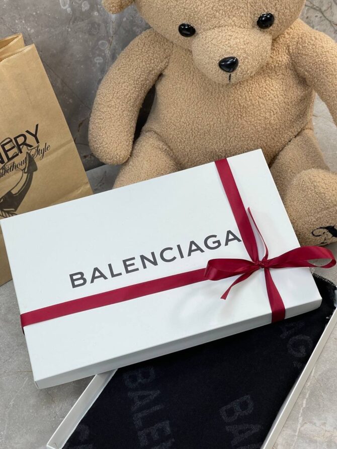 Шарф Balenciaga 5