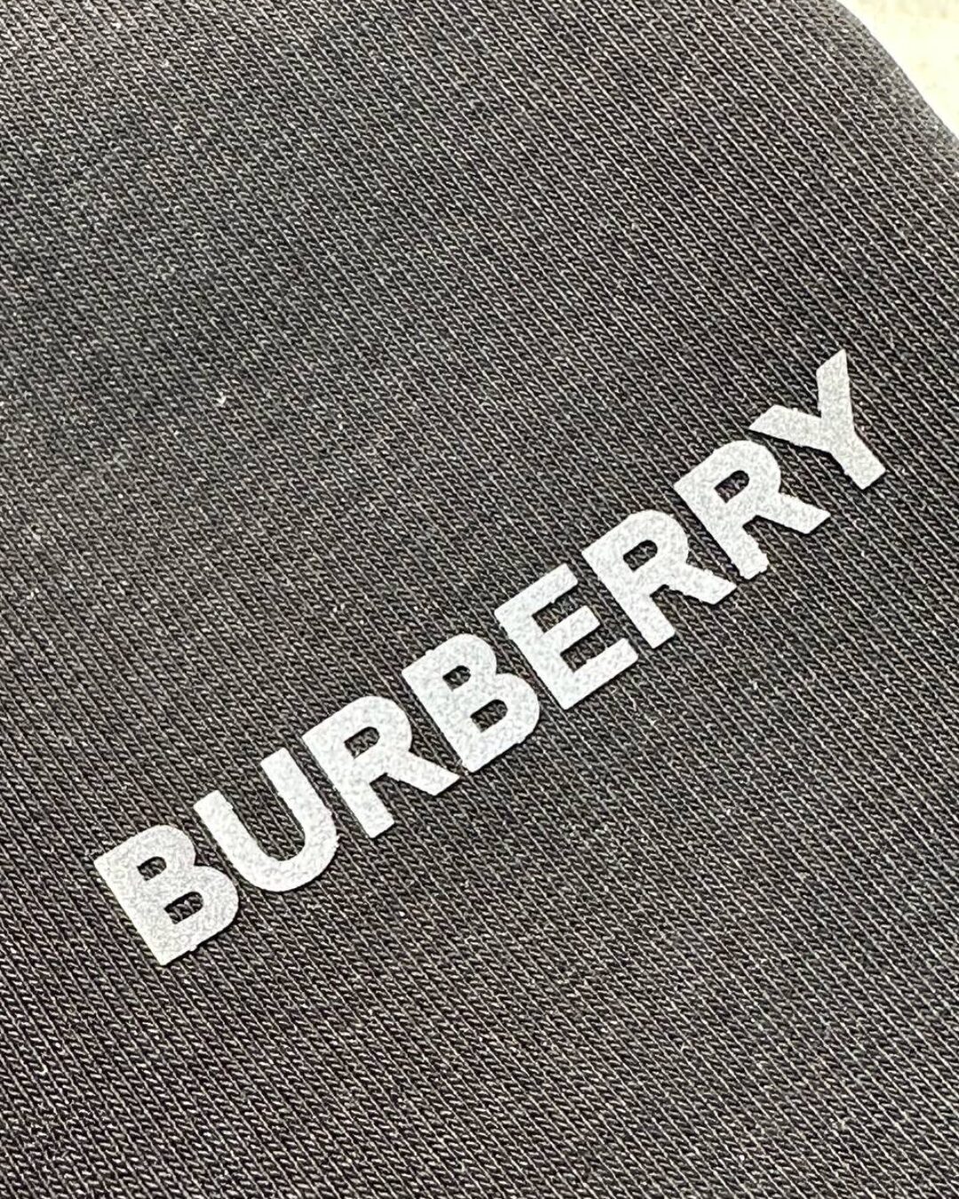 Шорты Burberry