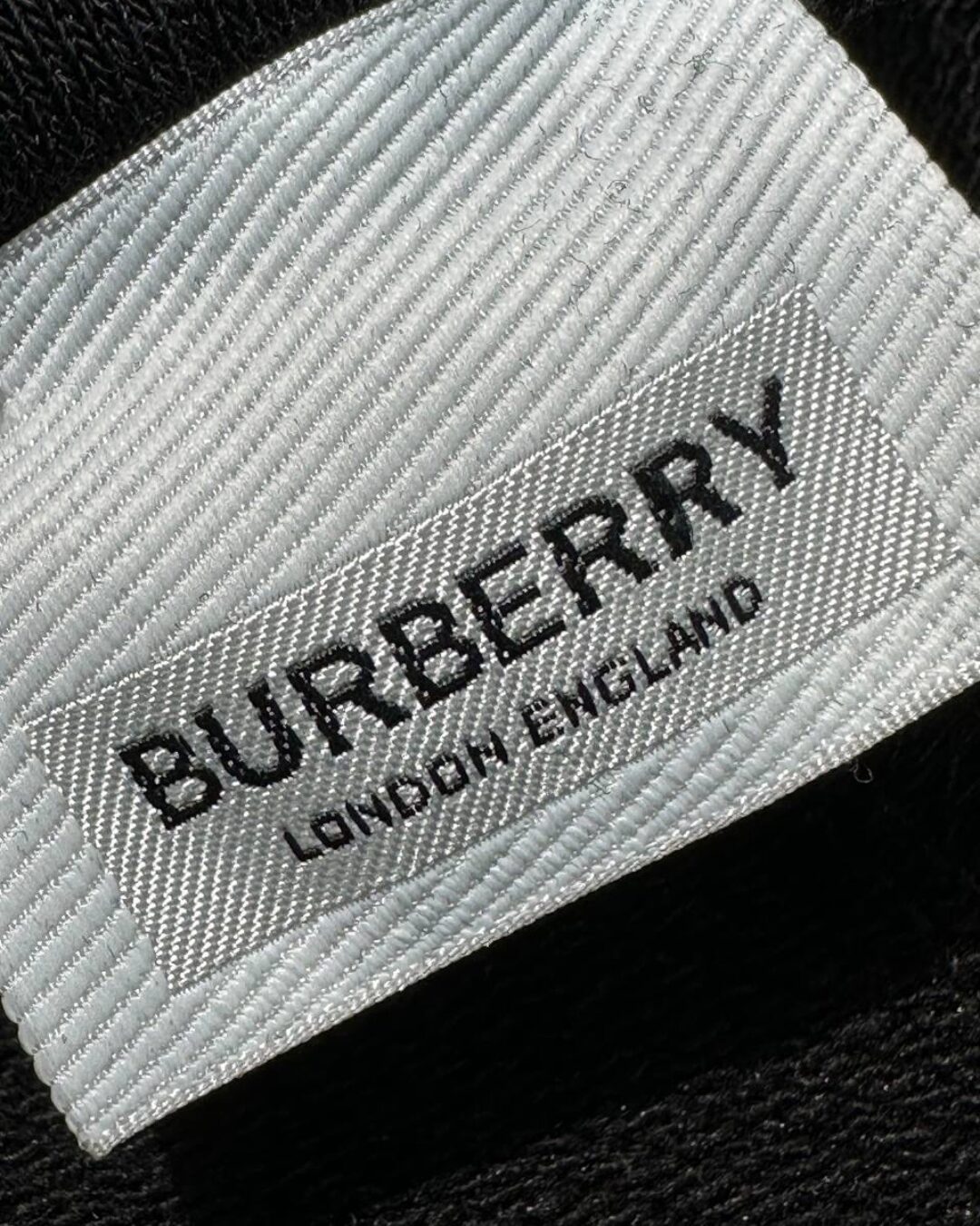 Шорты Burberry