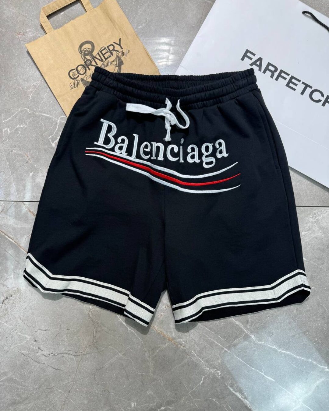 Шорты Balenciaga 1