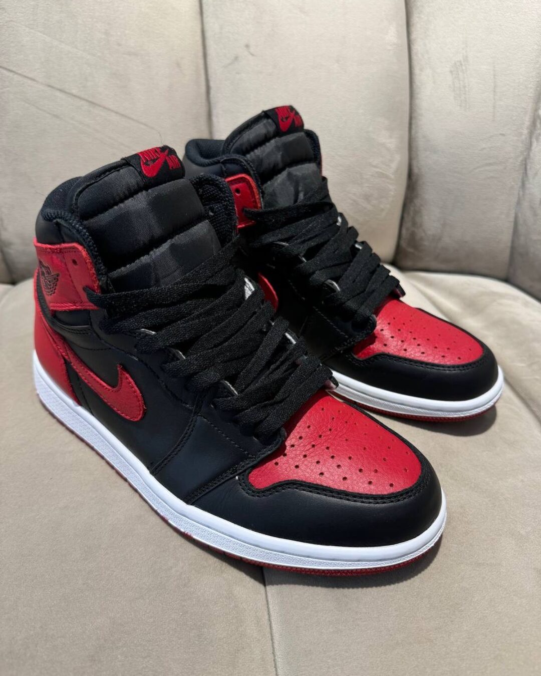 Кроссовки Jordan 1 Retro High Bred Banned