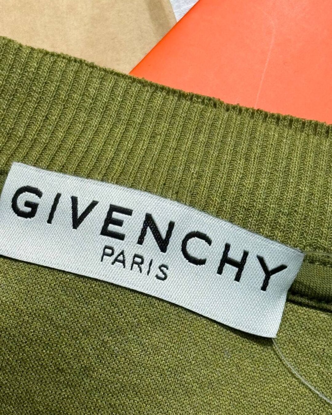 Кофта Givenchy 8