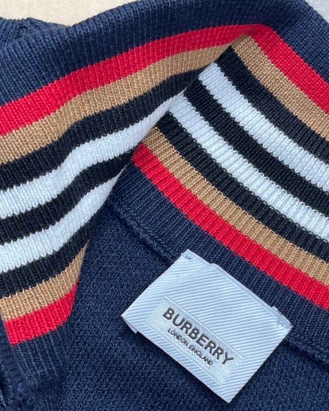 Кофта Burberry — изображение 9