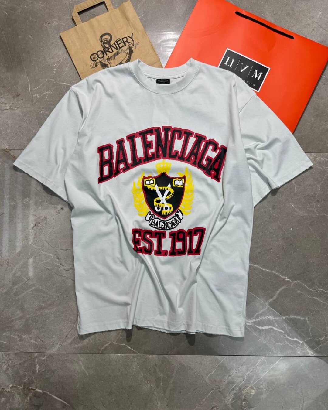 Футболка Balenciaga 1