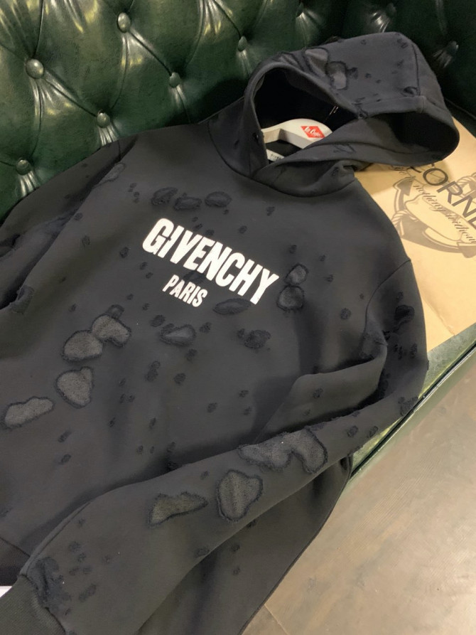 Худи Givenchy