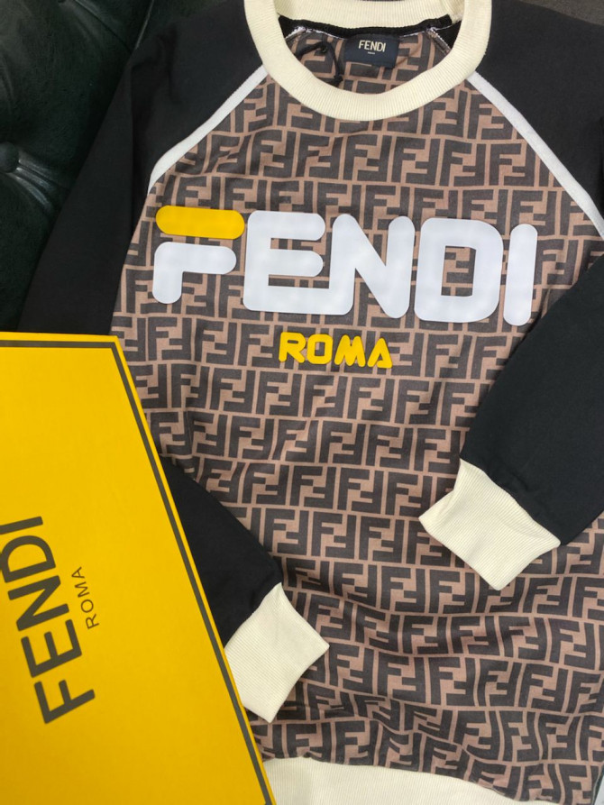 Кофта Fendi 9