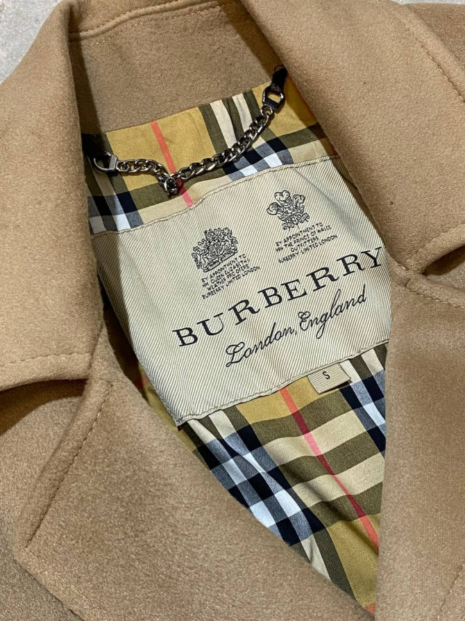 Пальто Burberry 8