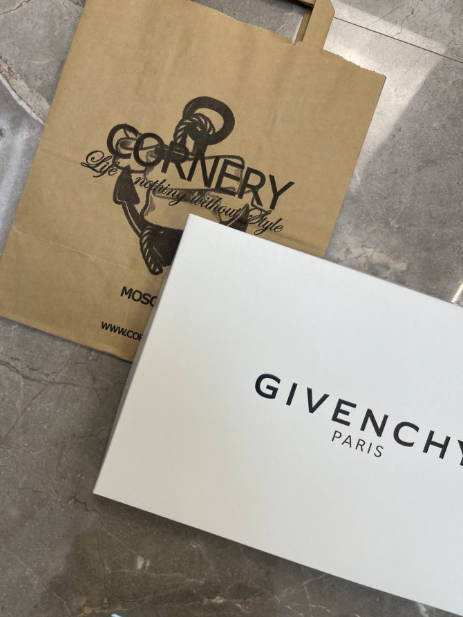 Коробка Givenchy 2