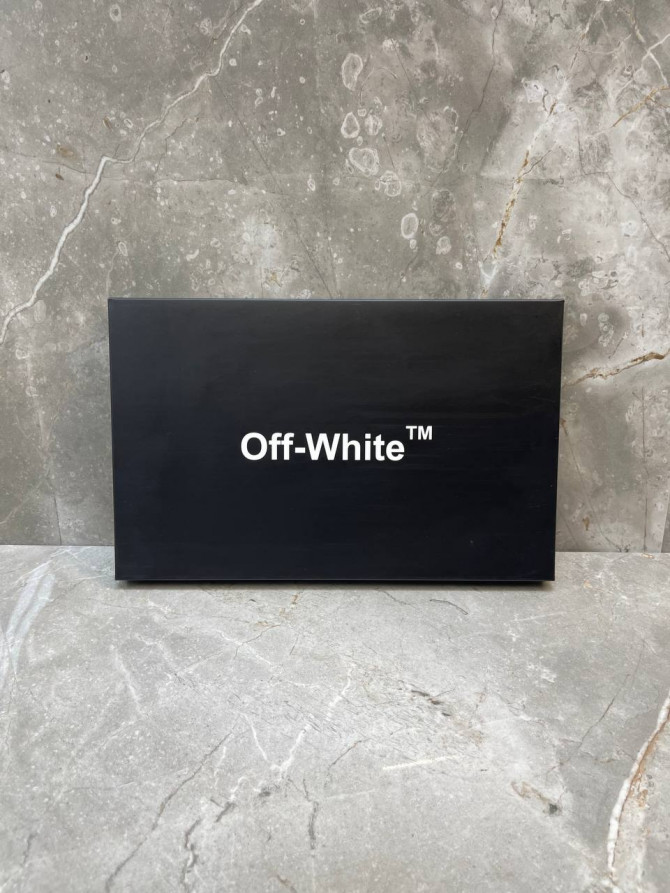 Коробка Off White 4