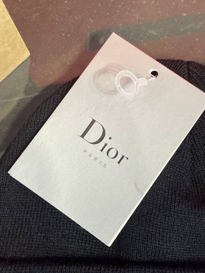 Шапка Dior 4