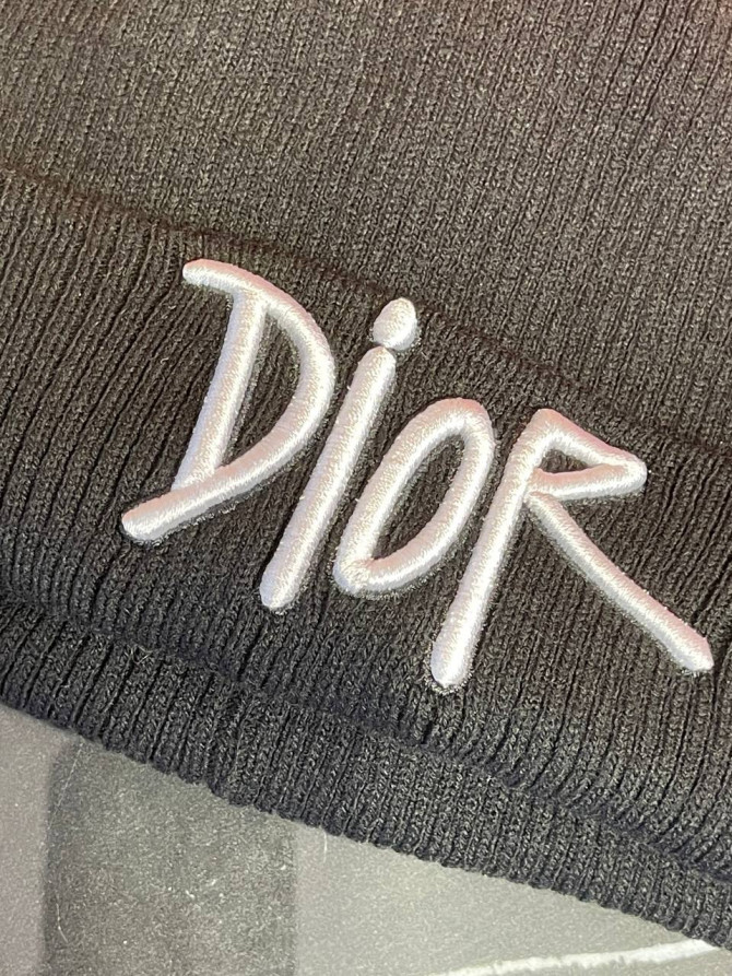 Шапка Dior 3