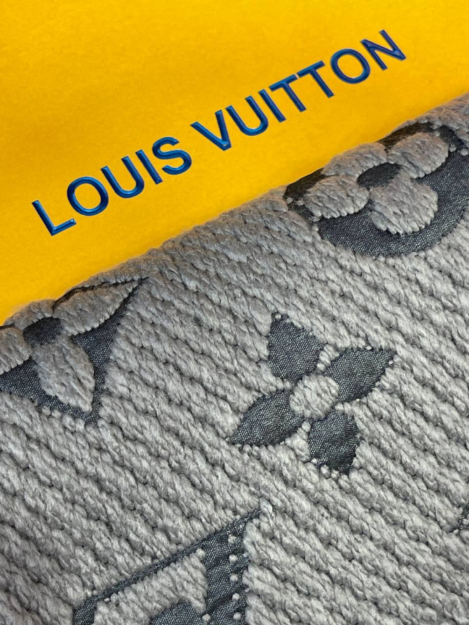 Шарф Louis Vuitton — изображение 2