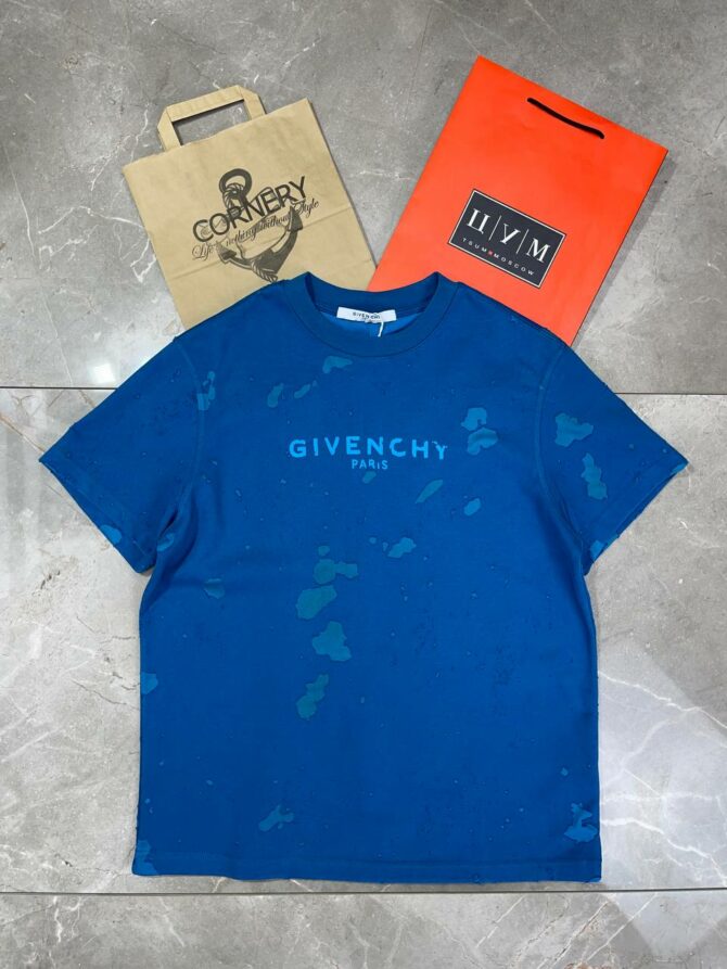 Футболка Givenchy