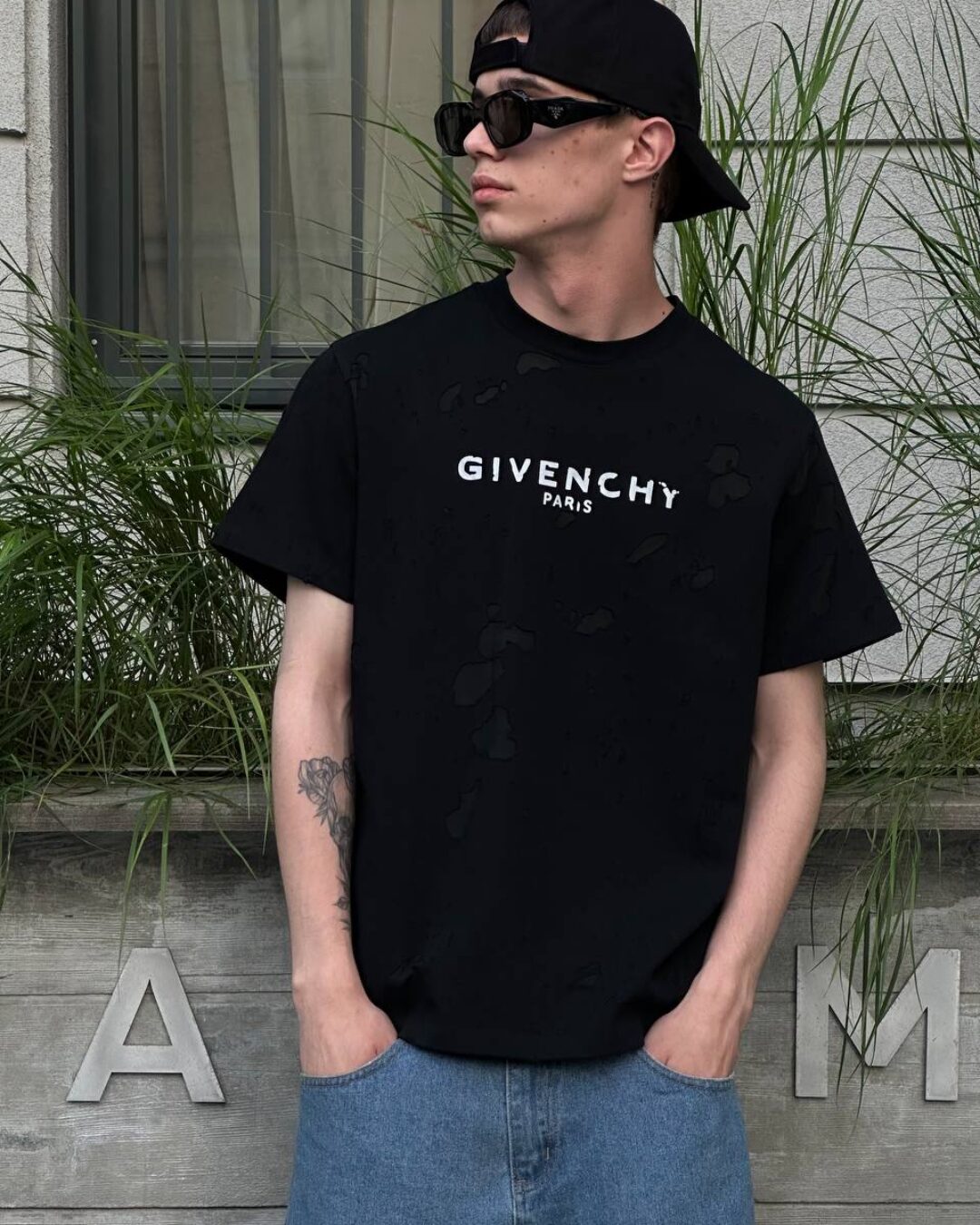 Футболка Givenchy