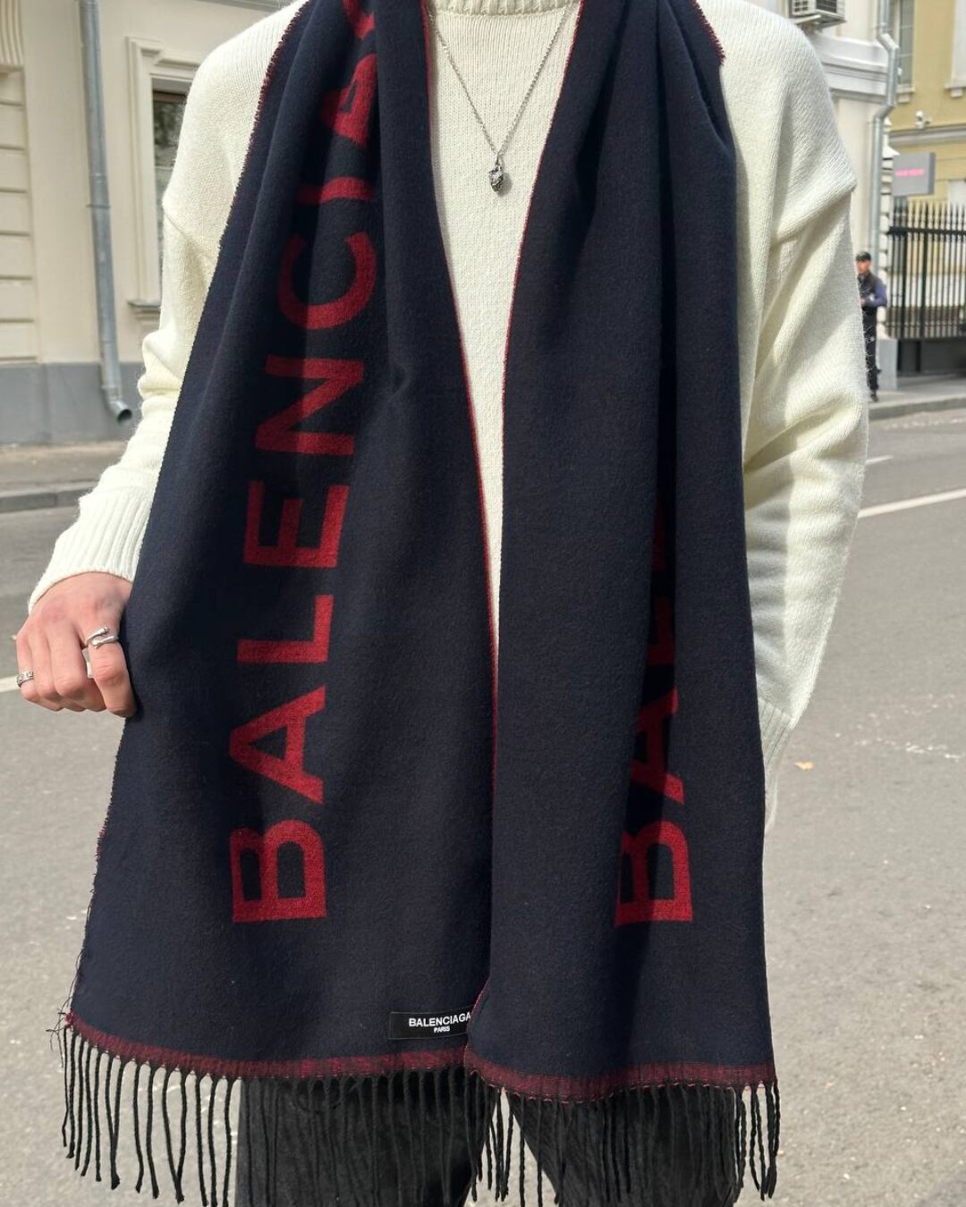 Шарф Balenciaga 1