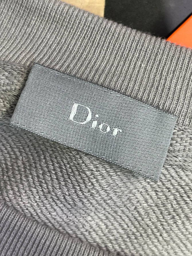 Кофта Dior 4