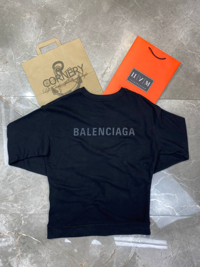 Кофта Balenciaga 3