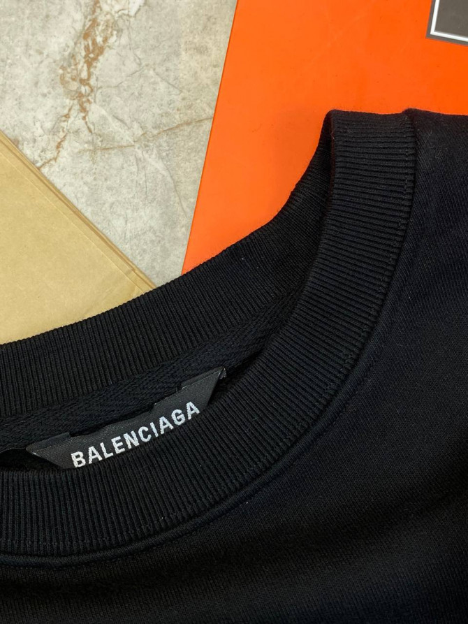 Кофта Balenciaga 6