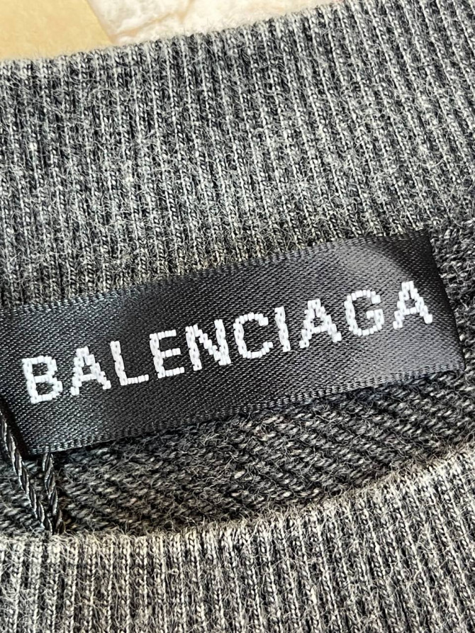 Кофта Balenciaga — изображение 4