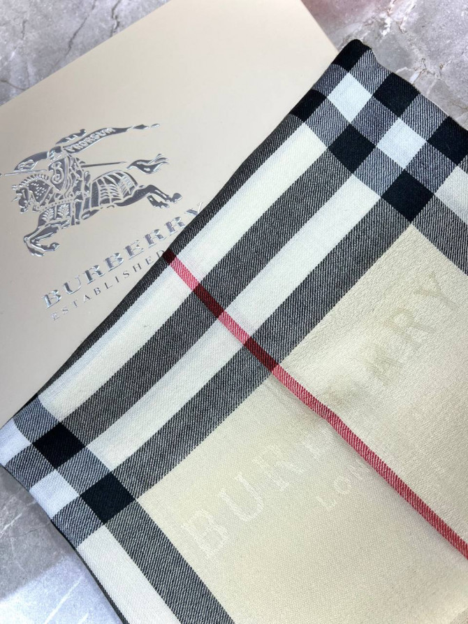 Шарф Burberry