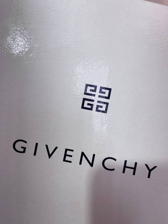 Коробка Givenchy — изображение 3