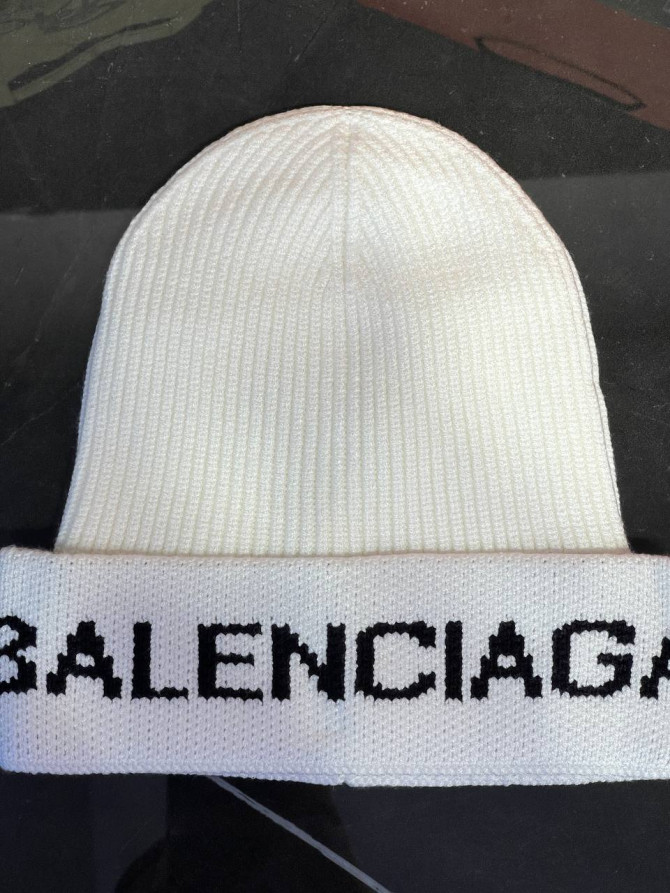 Шапка Balenciaga 3