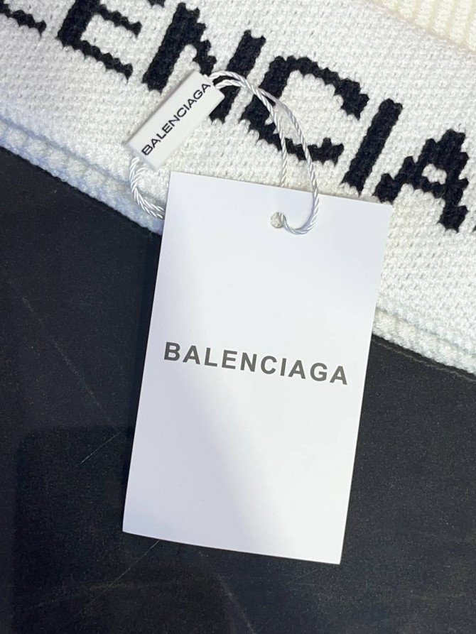 Шапка Balenciaga 8