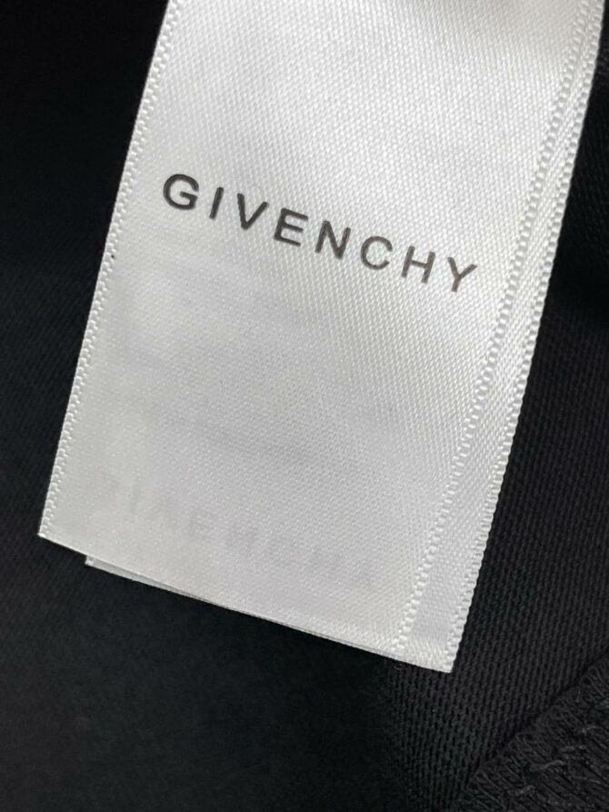 Футболка Givenchy 8