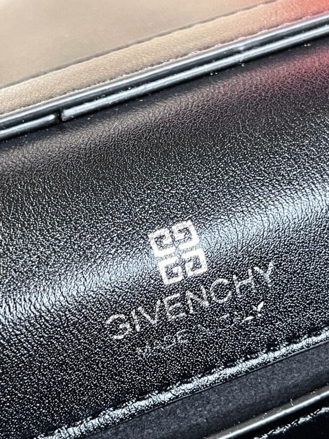 Сумка Givenchy 4G small 7