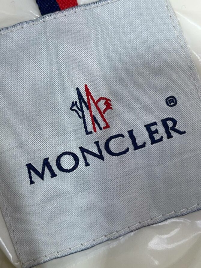 Жилет Moncler — изображение 4