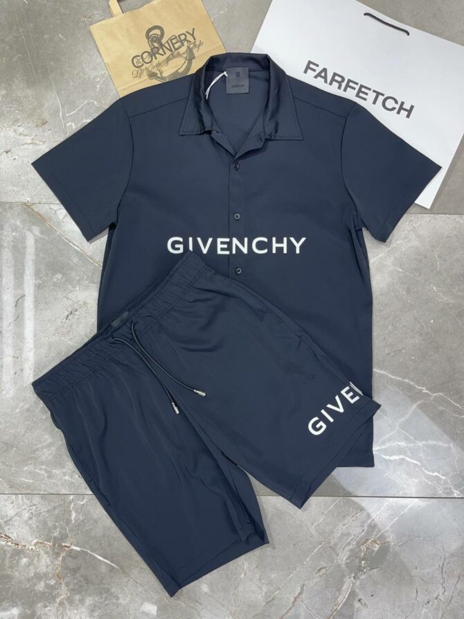 Костюм Givenchy