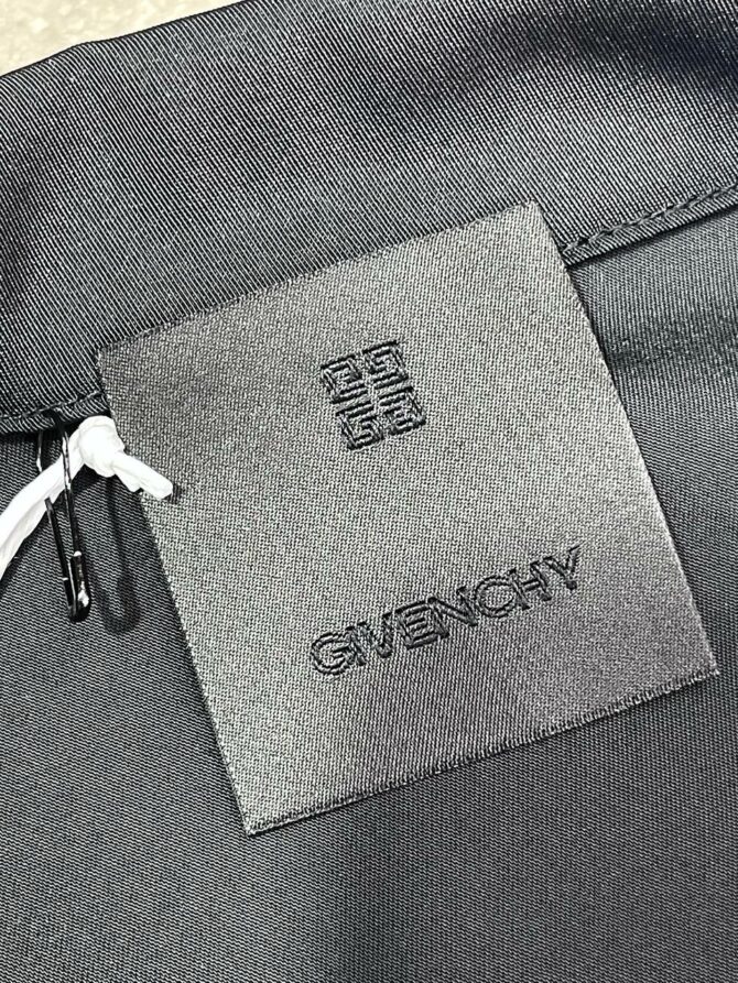 Костюм Givenchy — изображение 8