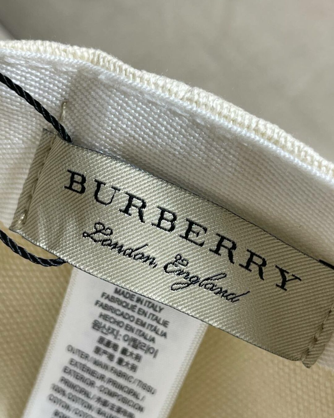 Кепка Burberry 8