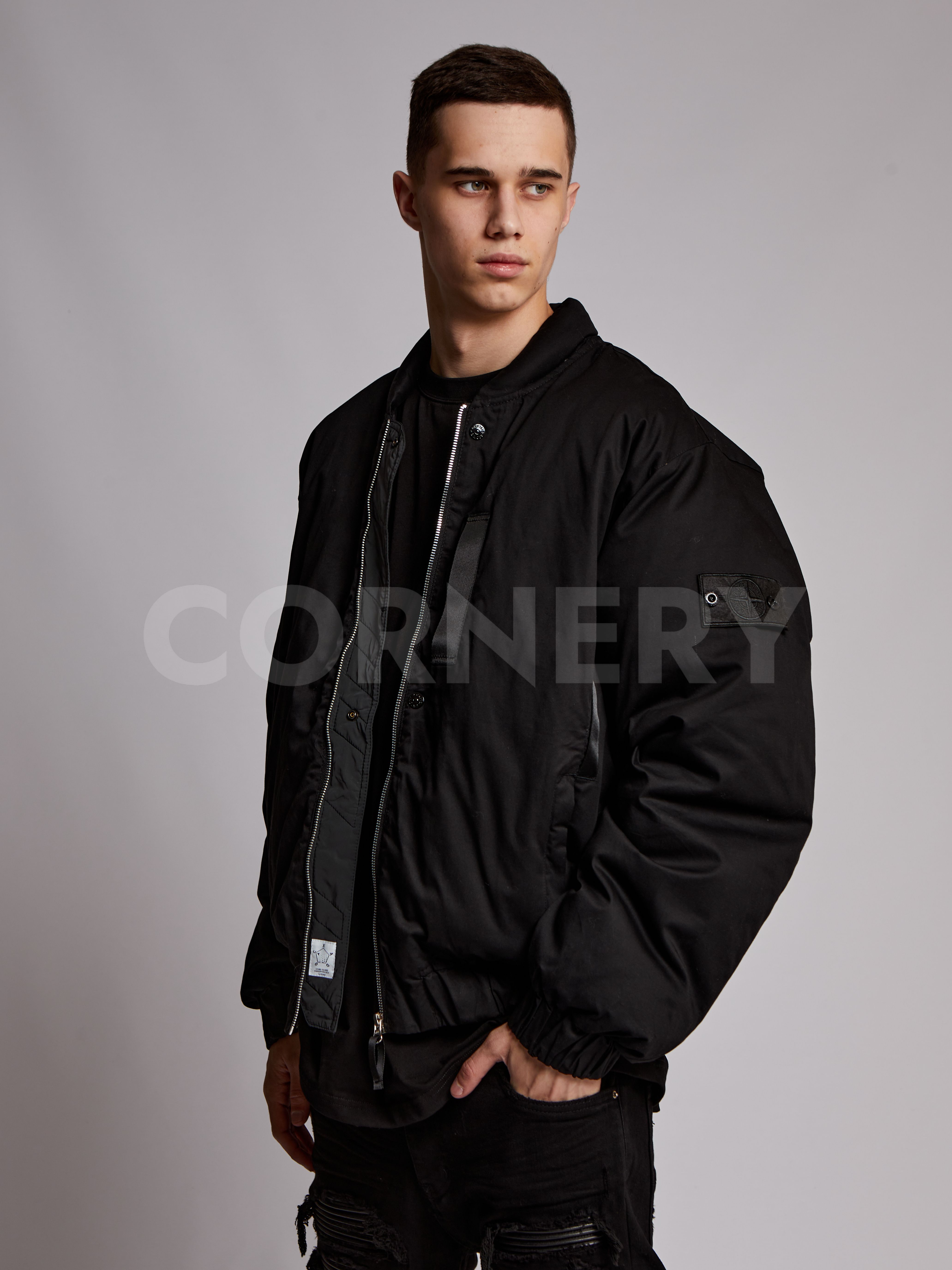 Бомбер Stone Island (Арт.: 4024438) купить с примеркой по Москве в онлайн  магазине MENSWEAR. В наличии.