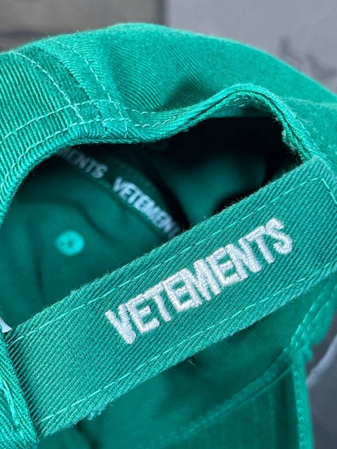 Кепка Vetements — изображение 9