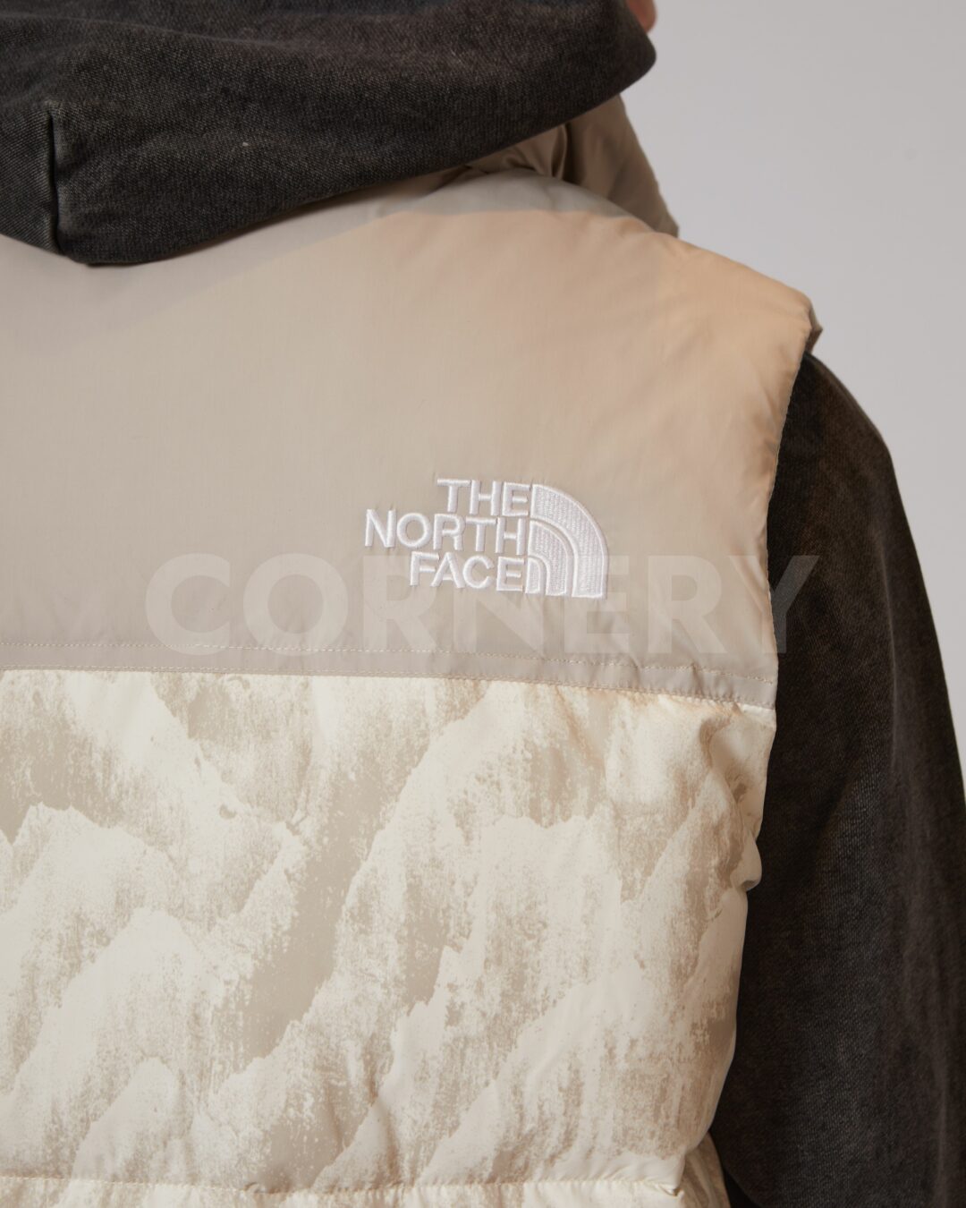 Жилет The North Face 9