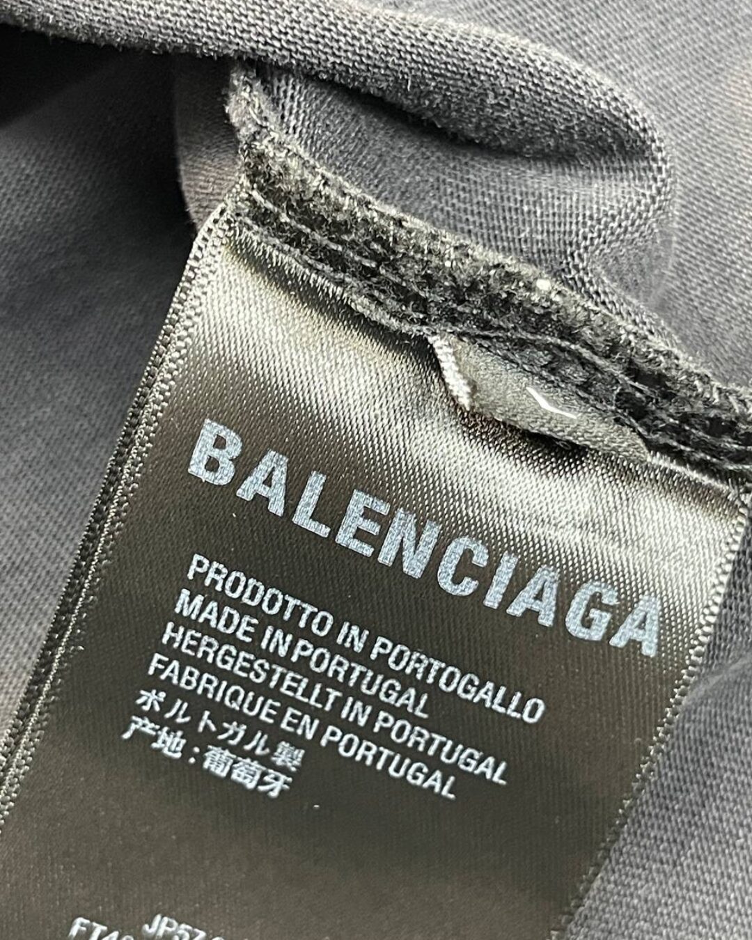 Кофта Balenciaga 4