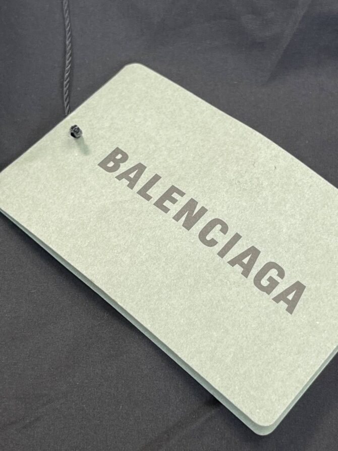 Жилет Balenciaga 17