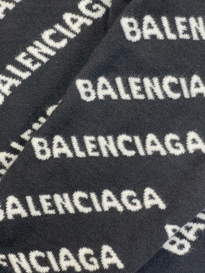 Свитер Balenciaga — изображение 5