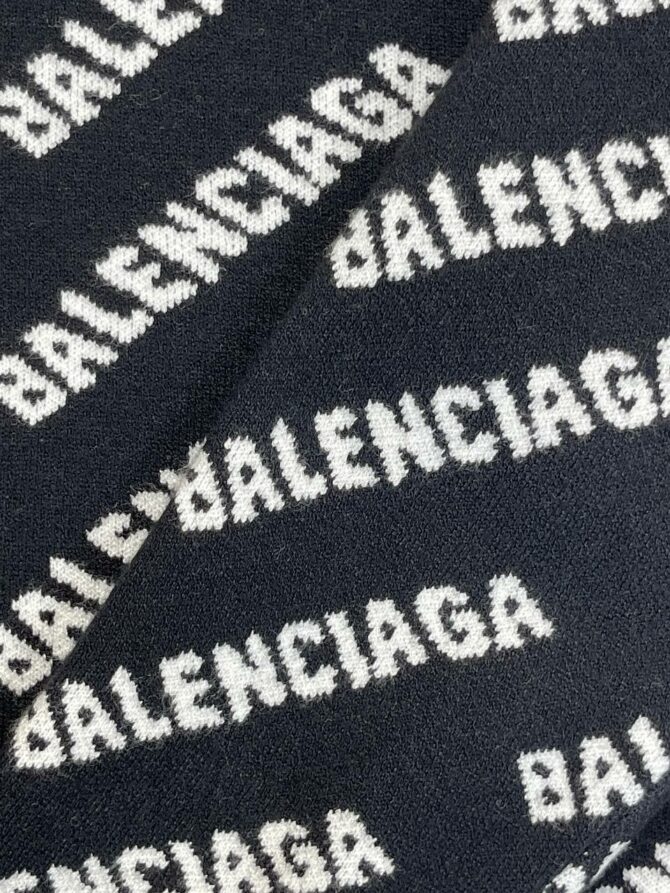 Свитер Balenciaga 6