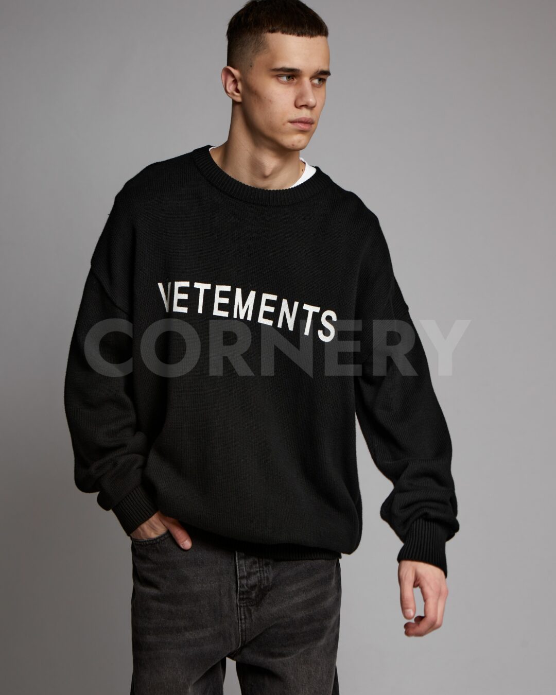 Свитер Vetements 4