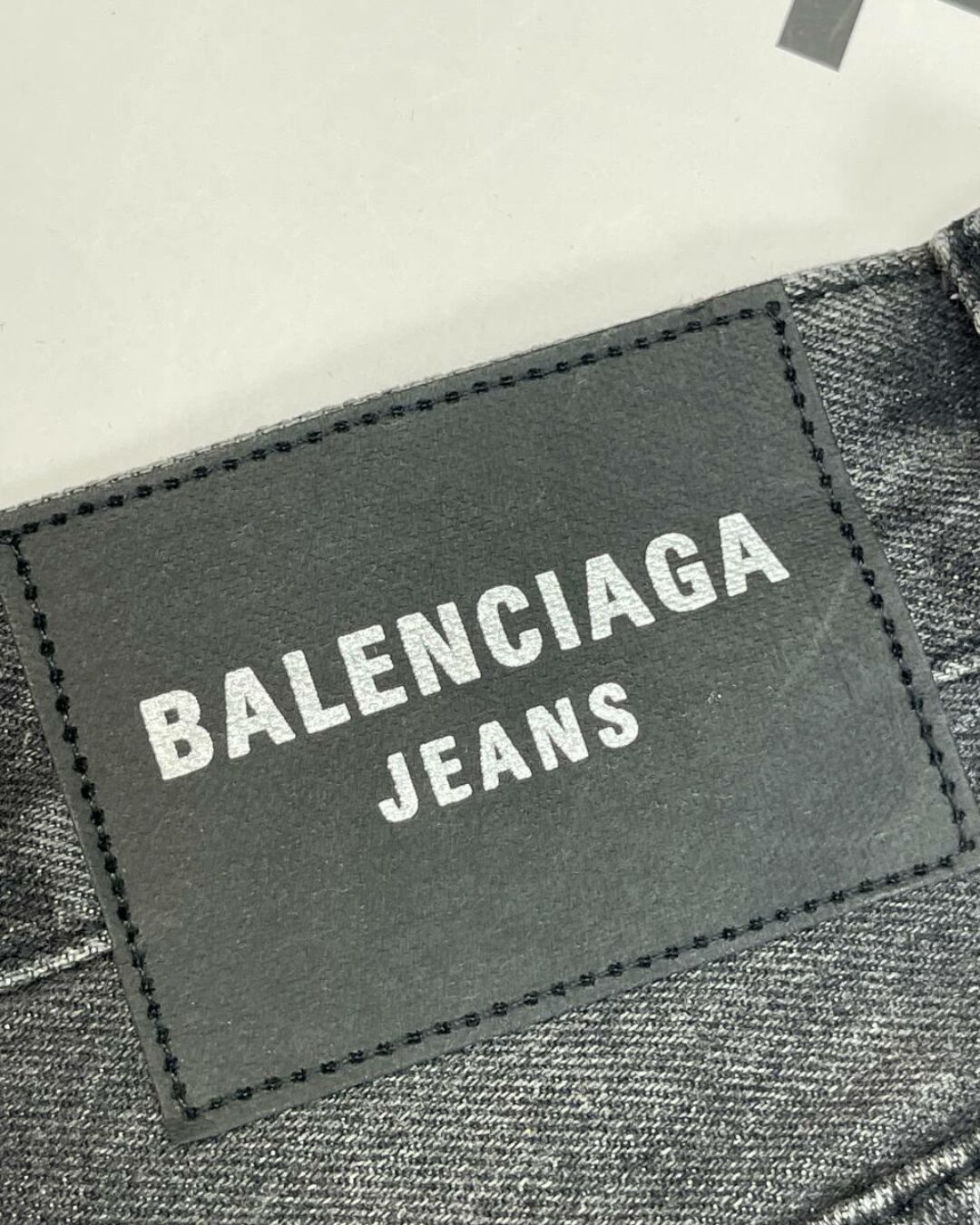 Джинсы Balenciaga 8