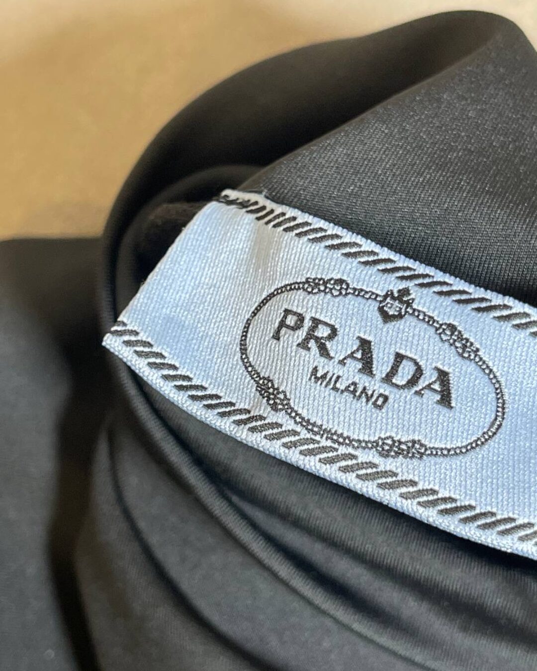 Кофта Prada 4