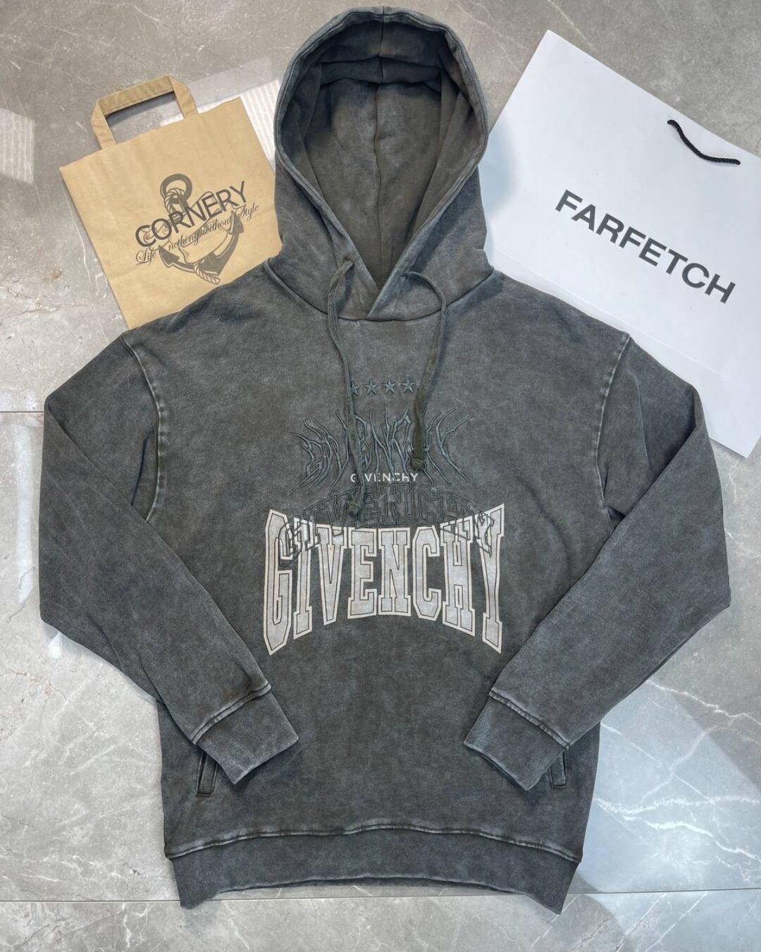 Худи Givenchy