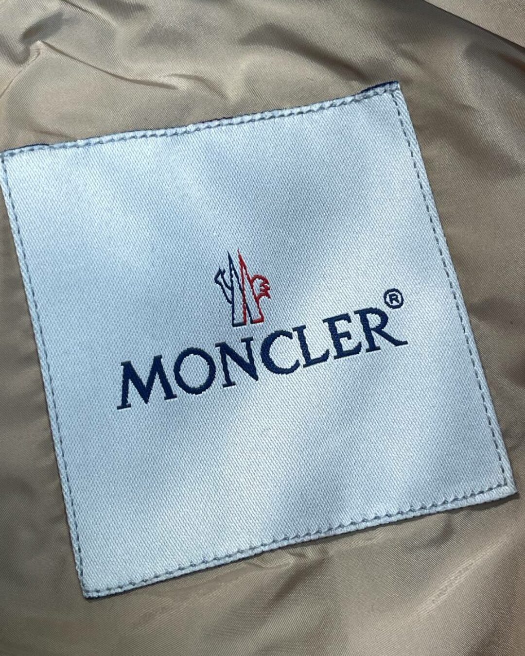 Пуховик Moncler — изображение 5