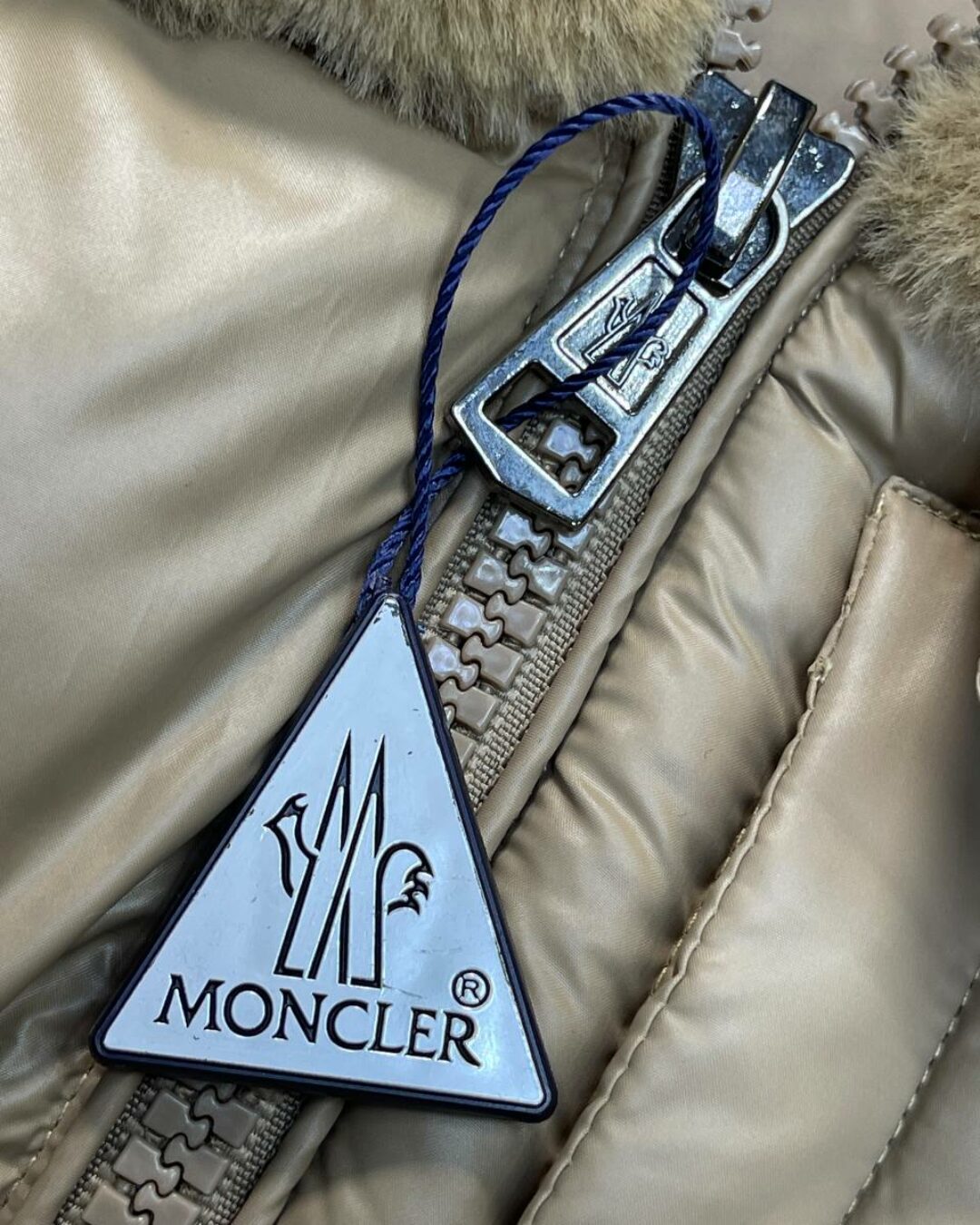 Пуховик Moncler — изображение 6